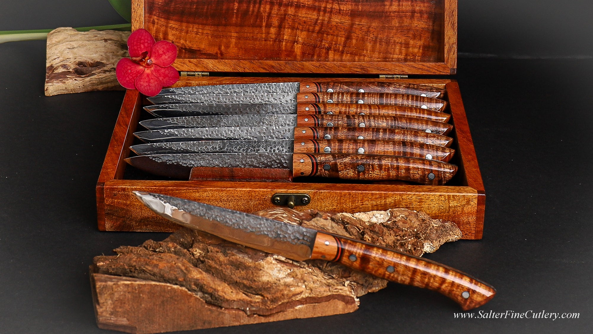 Set of hand-forged damascus steak knives with rare Hawaiian wood handles in matching keepsake box handcrafted in Hawaii by SalterFineCutlery