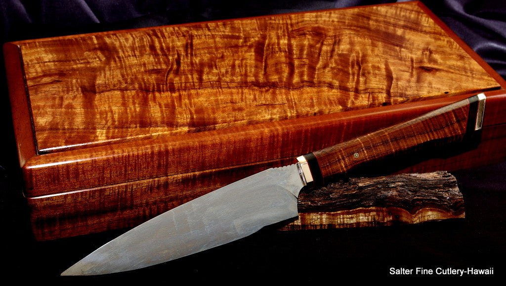 Collectible knife with presentation box